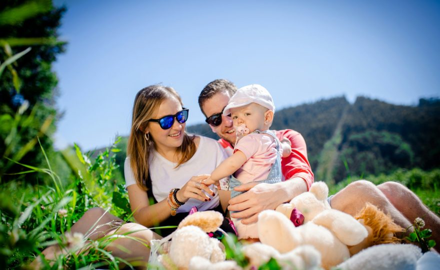 How to Save Money on a Single Income: A Guide for Stay-at-Home Parents and Families