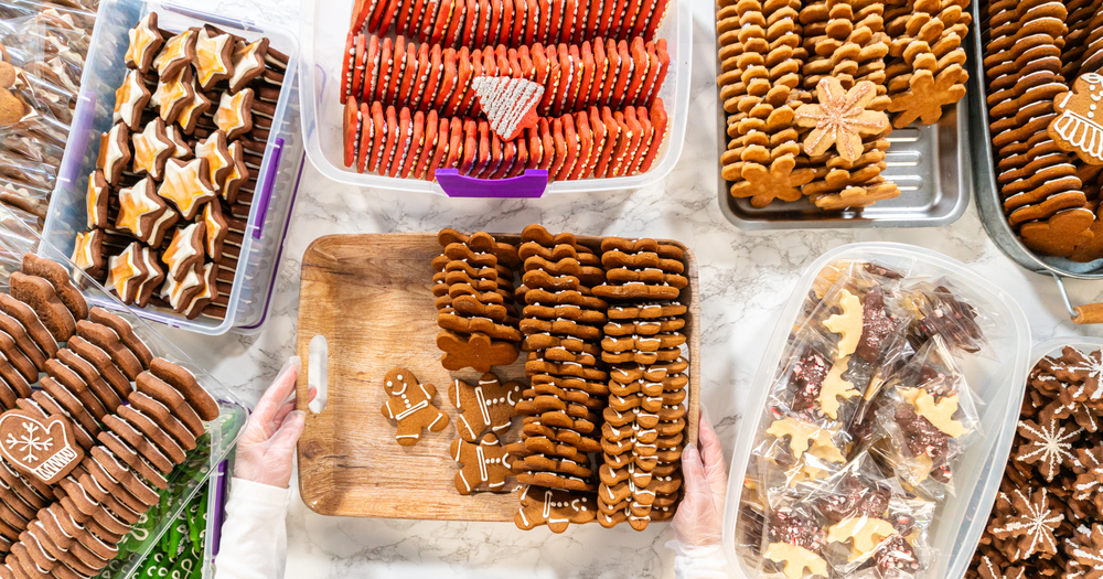 How to Host a Memorable Holiday Party Without Overspending