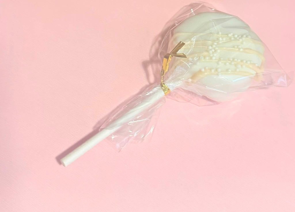 Ditch the Bakery Box: Why Imperfect, Homemade Cake Pops Are the Ultimate Party Personal Touch