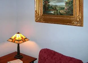 Cheapest Ways to Decorate Your Walls